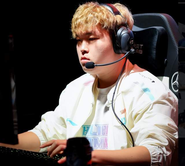 球运动员远 球运动员远