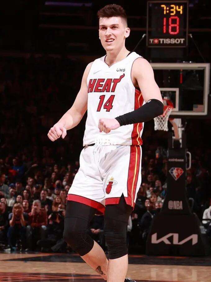 开表达他对 开表达他对