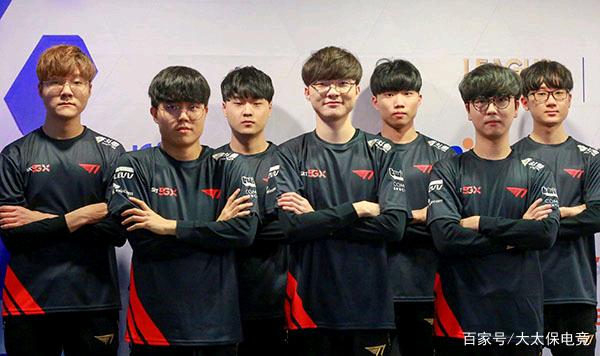 她的成长堪 她的成长堪