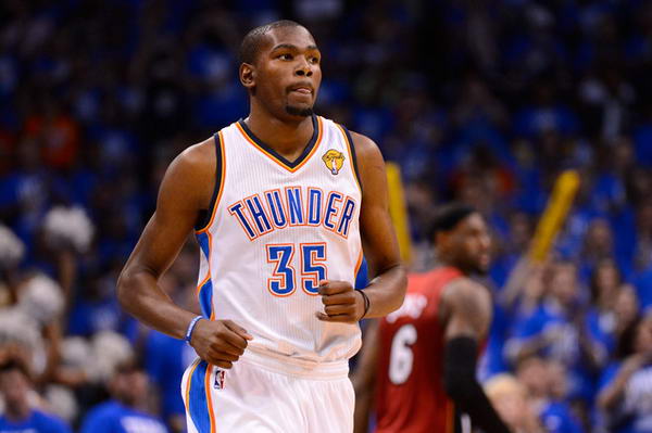 他在場上具 他在場上具