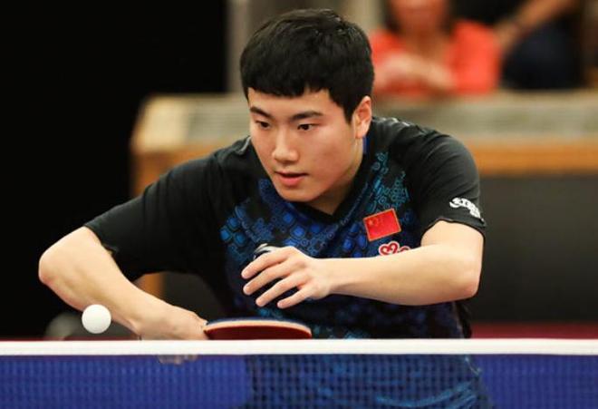 运动员交锋 运动员交锋