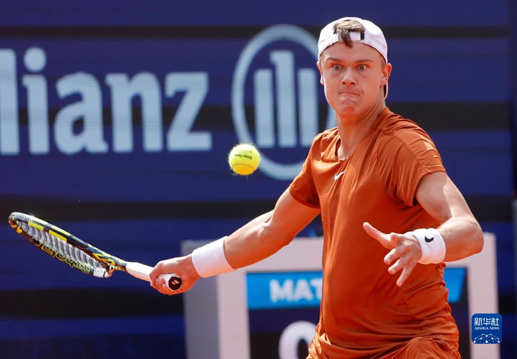 也要看球员 也要看球员