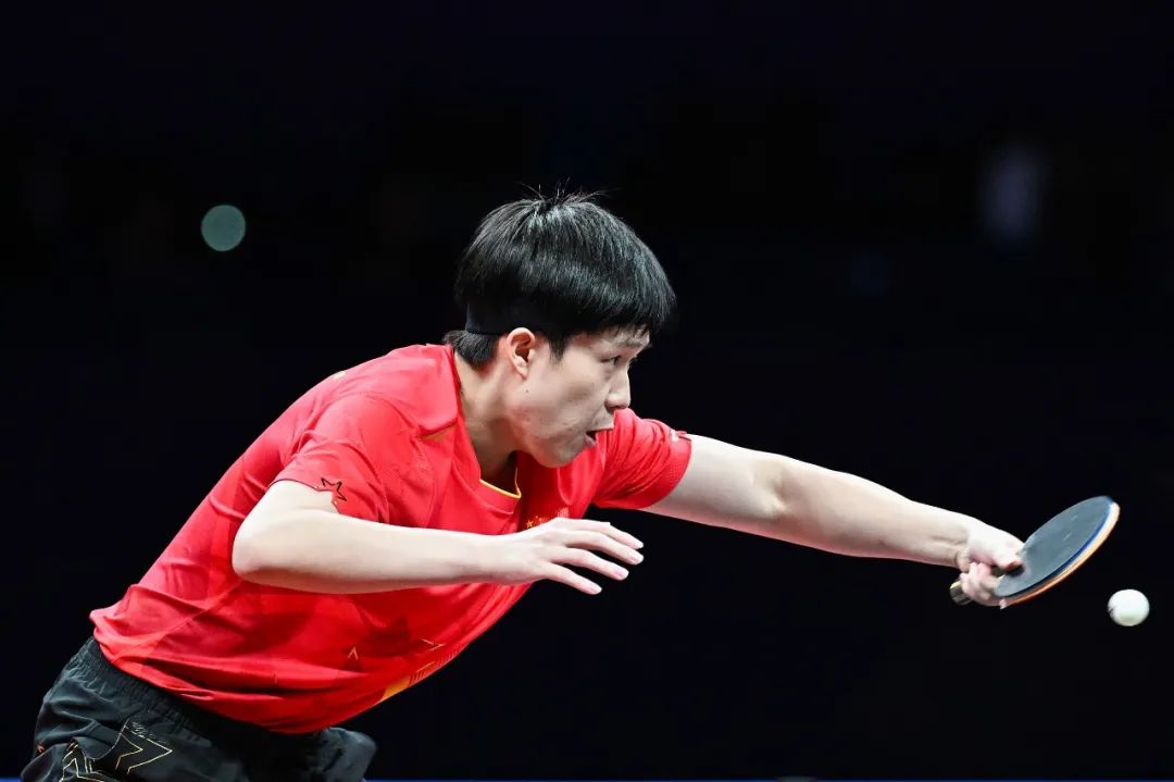 篮球场上从 篮球场上从