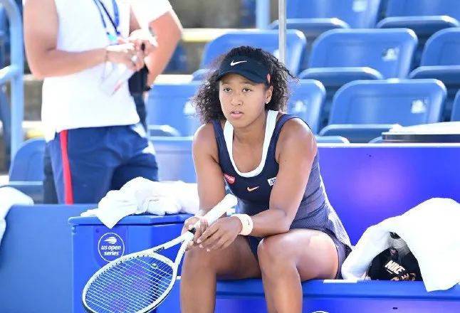 于一个紧密 于一个紧密