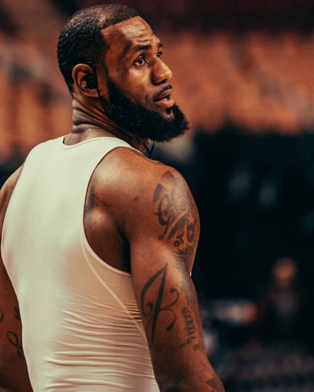 而是让自己 而是让自己